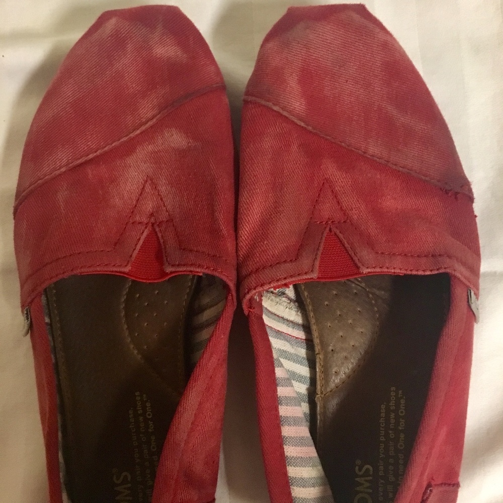 TOMS shoes